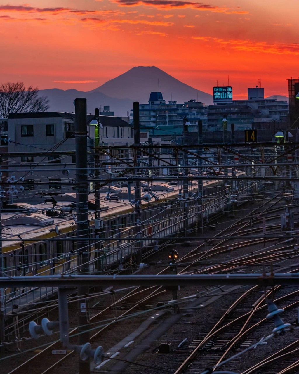 夕暮れの橋 夕暮れの渡良瀬橋[10282003833]の写真・イラスト素材｜アマナ