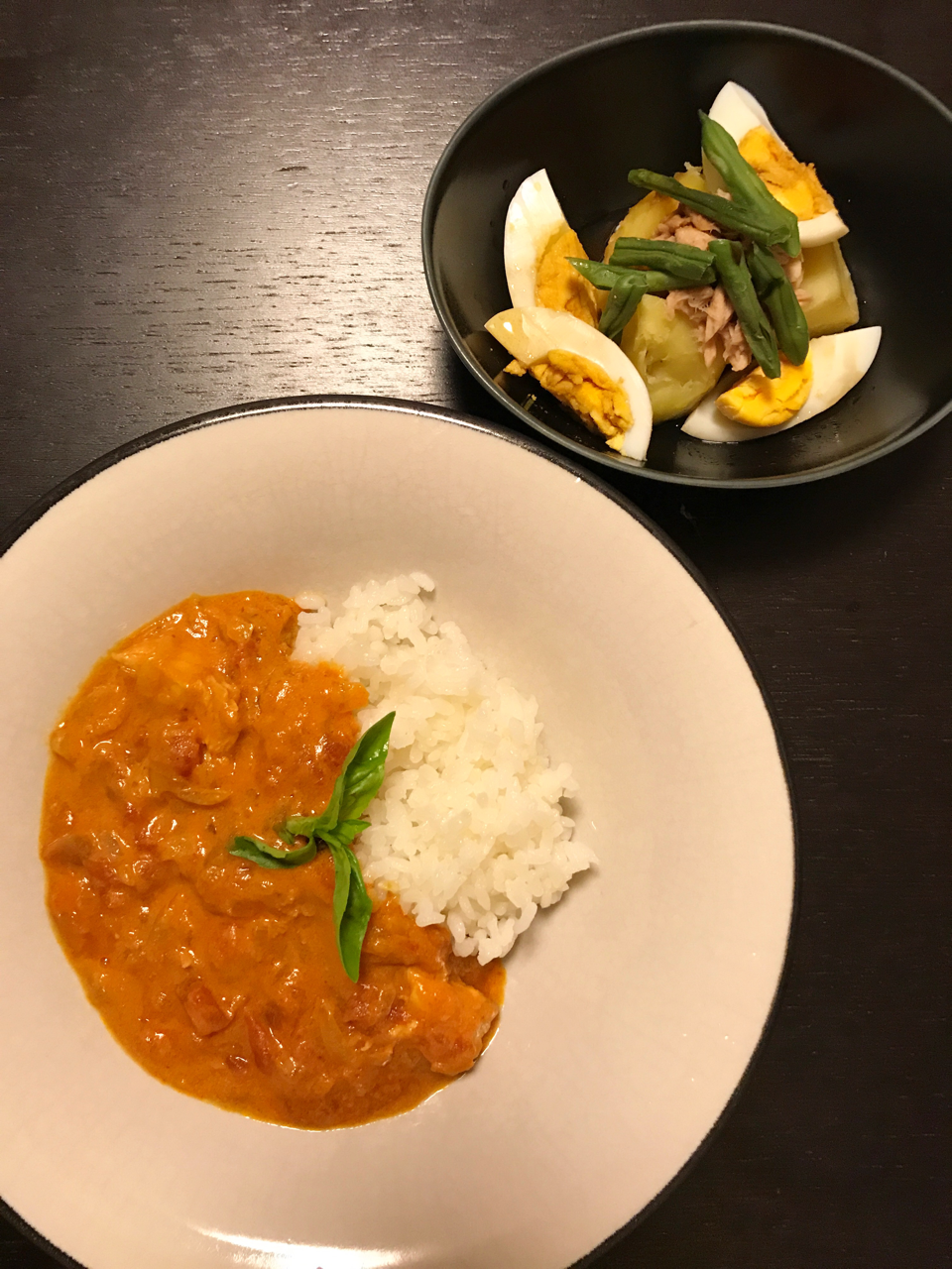 るー バターチキンカレー じゃがいもとツナのサラダ Kitchen