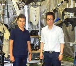 阿嘉 倫大 氏