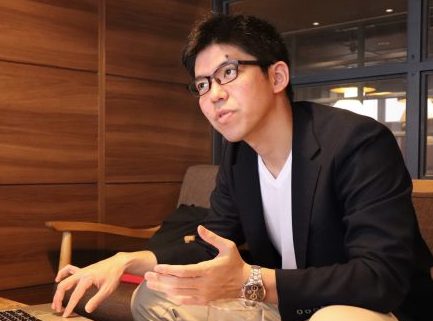 鬼頭 政人 氏