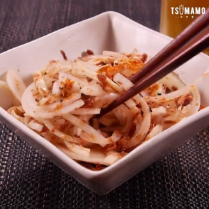 さけるチーズの和風オニオンサラダ