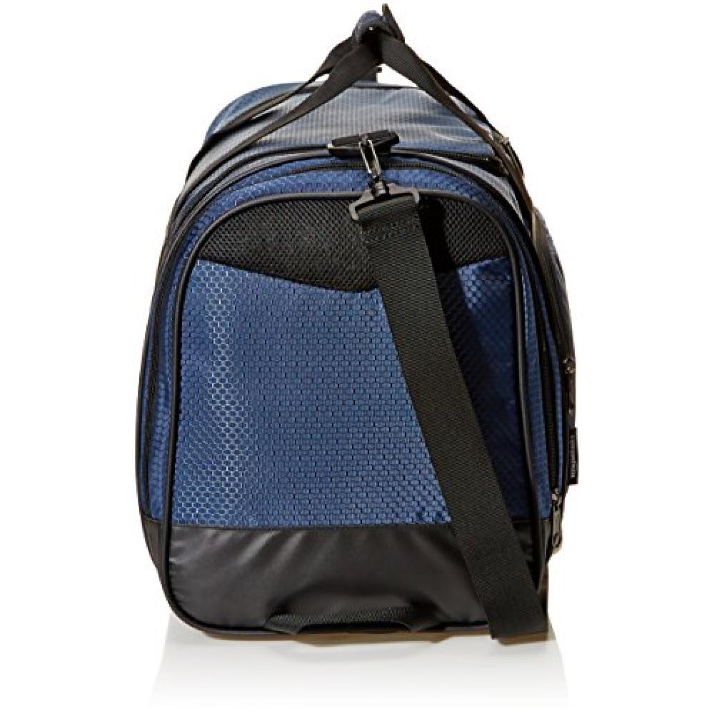 AmazonBasics AmazonBasics Small Lightweight Durable Sports Duffel Gym