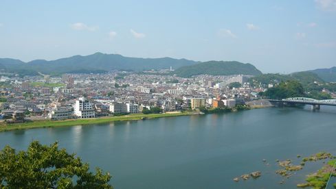 p1030068 犬山城天守外廻縁から北方向を望む。