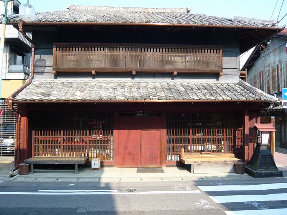 p1030137 本町通り沿いの商家