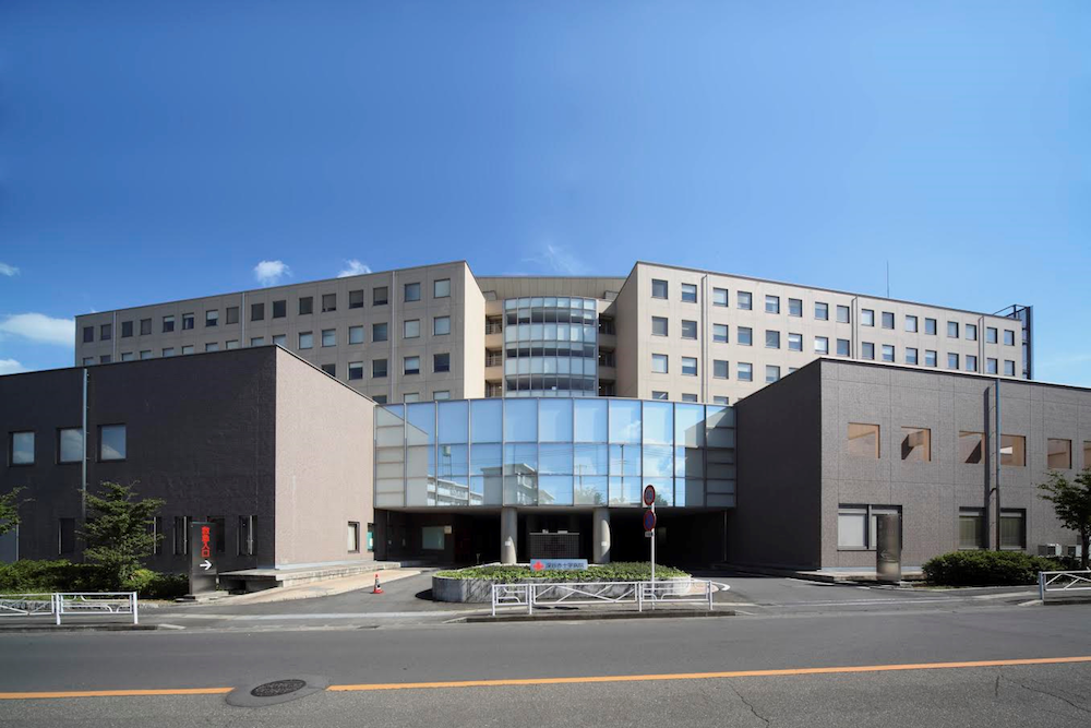 深谷赤十字病院の外観写真