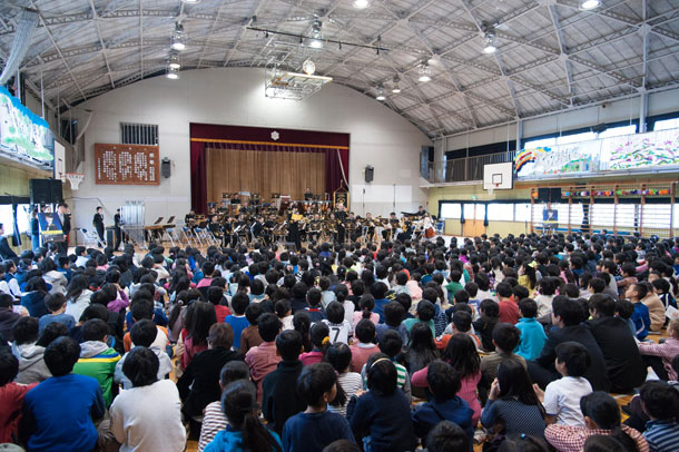 海上自衛隊東京音楽隊/三宅由佳莉 西東京市立碧山小学校