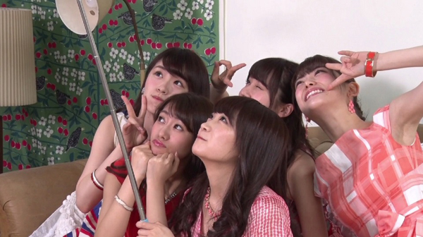 乃木坂46「裸足でSummer」