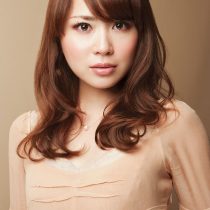 ヌーディーベージュ
