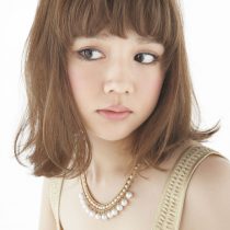 パールライムグレージュ