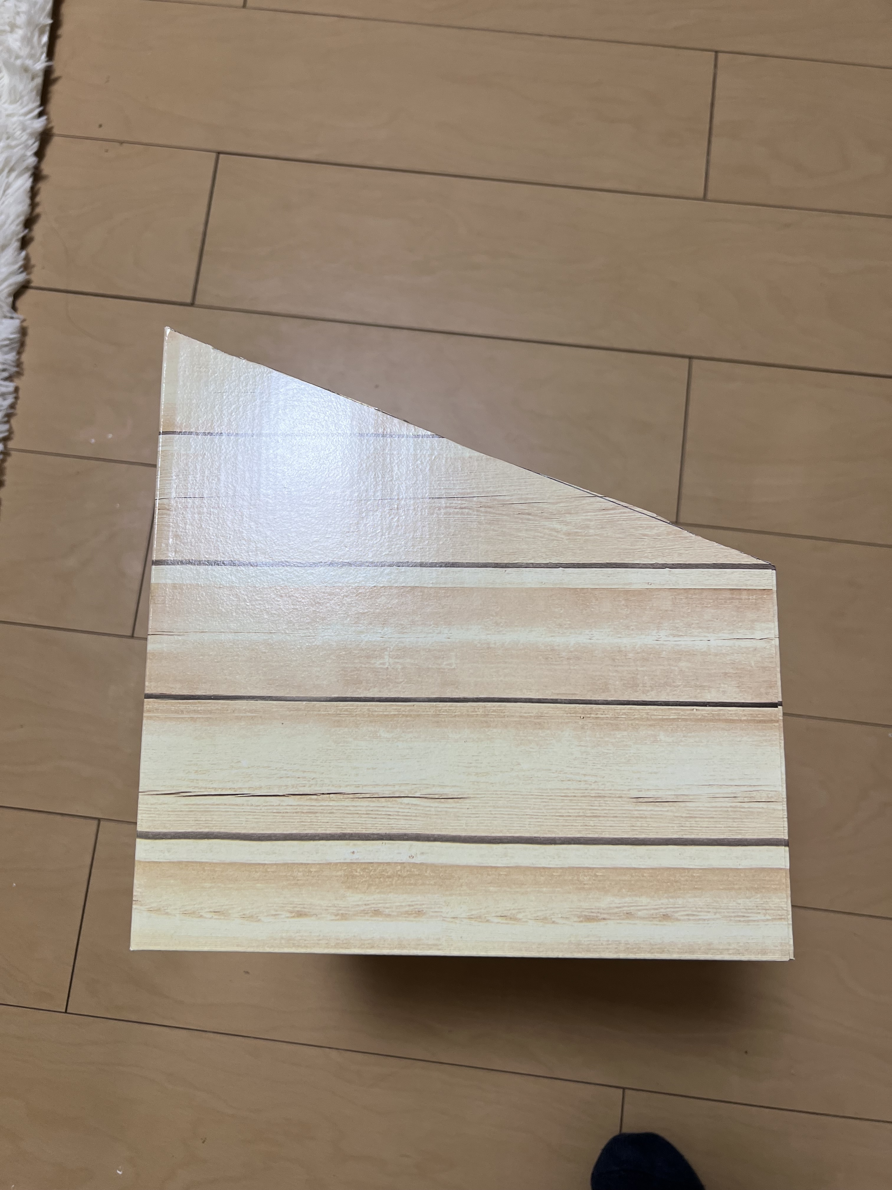傾く収納箱 | みんなの欲しいがカタチになる！100円均一アイテム情報・投稿サービス みん100