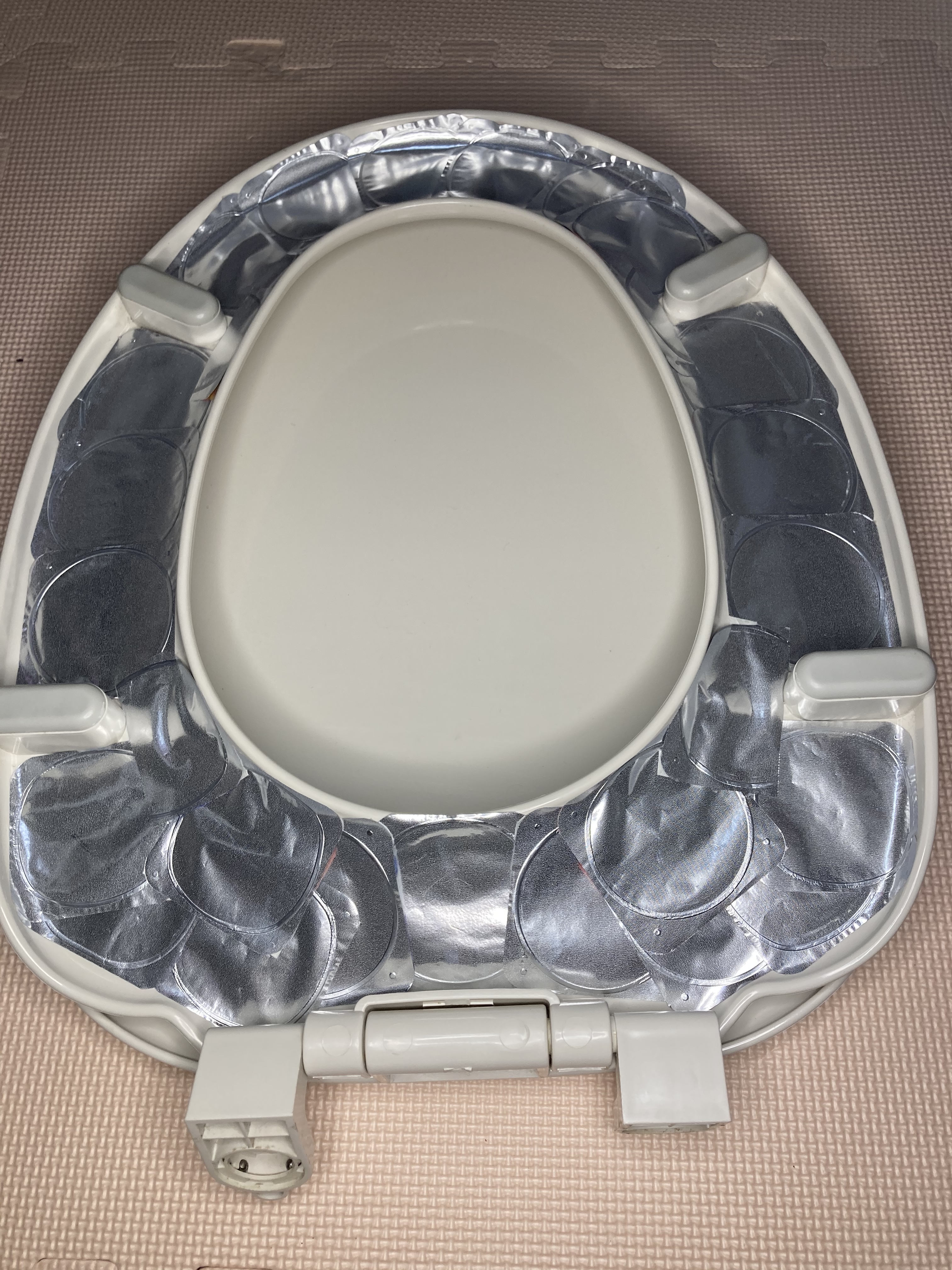 便座裏クリーンシート みんなの欲しいがカタチになる 100円均一アイテム情報 投稿サービス みん100