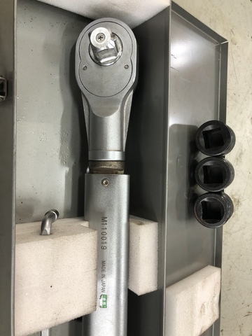 TONE T8L1000N プリセット型トルクレンチ【市川行徳店】【店頭取引限定