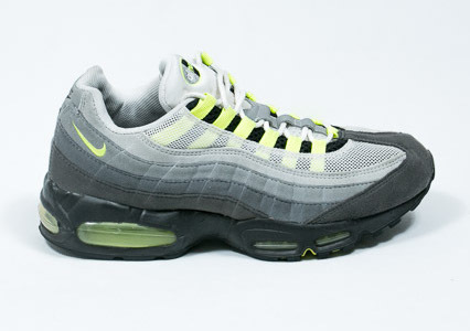 OFF WHITE NIKE AIR MAX 97の値段と価格推移は?|13件の売買 OFF WHITE NIKE AIR MAX 97の値段と価格推移は?|13件の売買