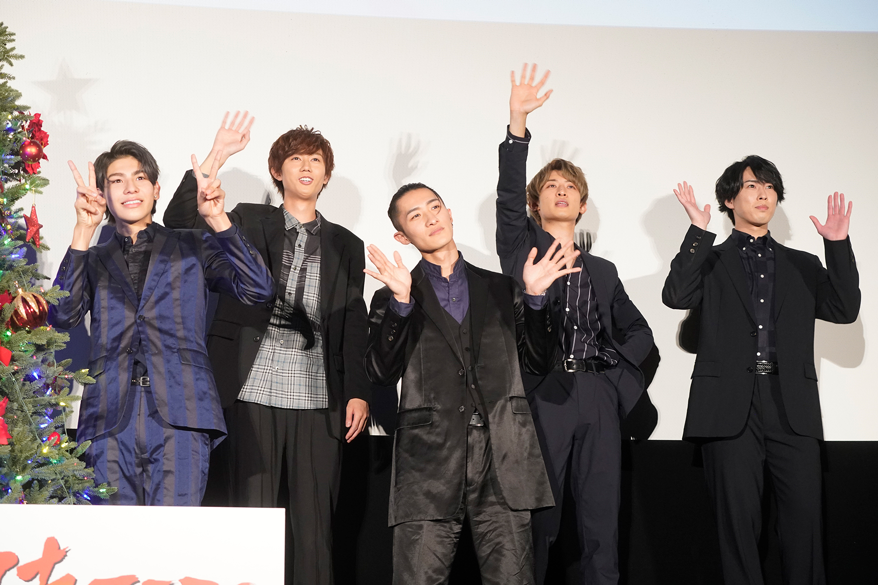 映画の大ヒットにsnow Manが観客に感謝 撮影裏話 後輩からの質問に爆笑回答 大ヒット御礼 感謝祭レポート ニュース 映画 滝沢歌舞伎 Zero The Movie 公式サイト 年12月4日 金 公開