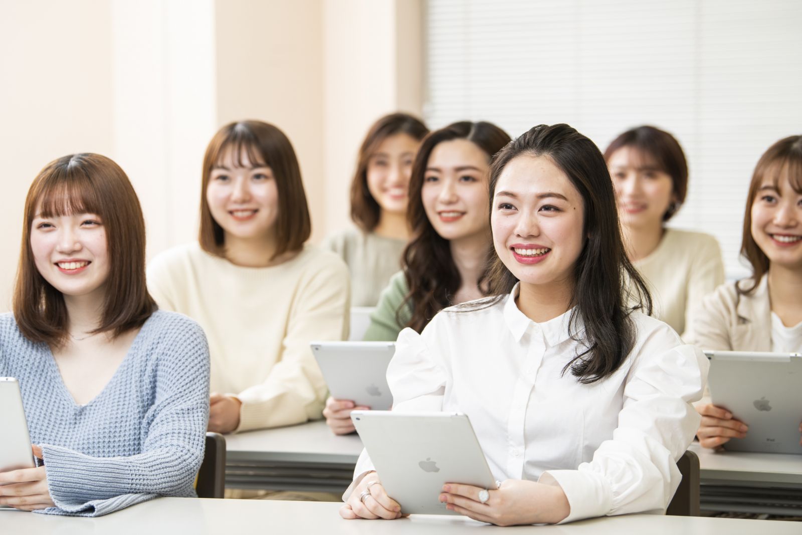 6月からスタートした AO入学エントリー!!\(◎o◎)/! エントリーを考えている方もまだ迷っている方も、 ミスパリの【AO入学・特待生説明会&対策講座】に参加して、 試験内容や提出書類など、AO入学に関する疑問を解決しよう!! ※保護者の方も是非一緒にご参加ください!