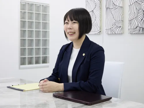 【離婚を決意した方へ】弁護士 佐渡 麻奈美_メイン