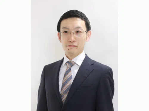 弁護士 小野佑輔_メイン