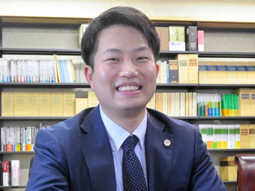 弁護士 青木 佑馬(弁護士法人カイロス総合法律事務所大阪事務所)_メイン