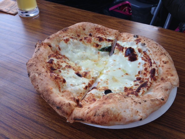 Polipoの窯焼きピザ【ビール女子関西部始動！】地ビールフェスタin広島　２０１４