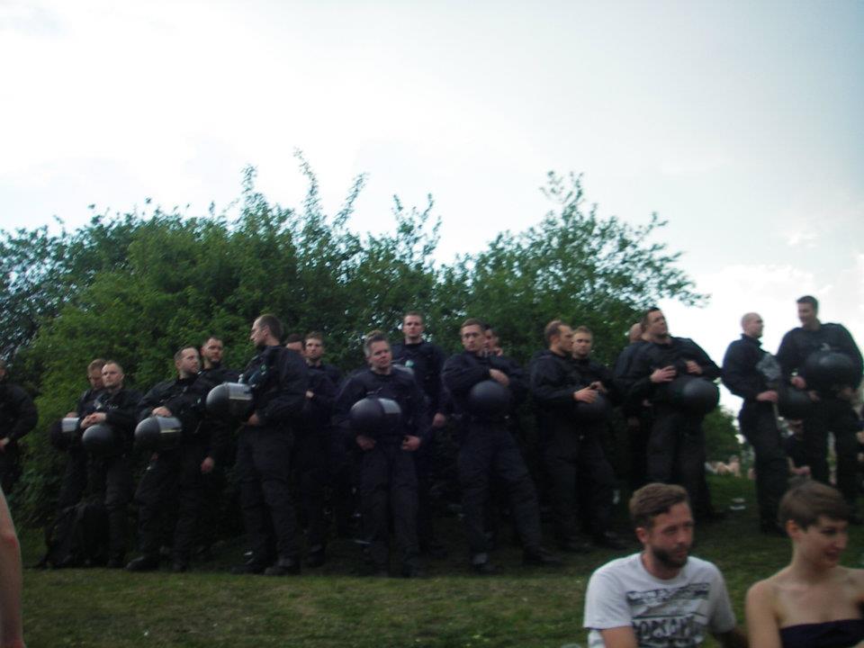 526074_369456783090366_435274714_n