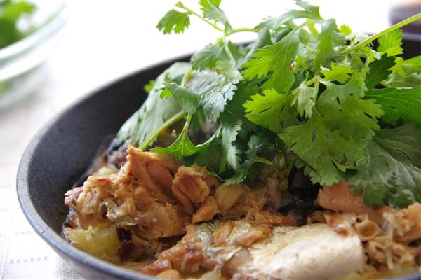 さば缶　じゃがいも　パクチー　おつまみ IPA