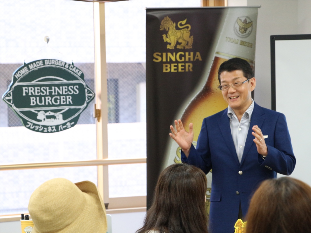 フレッシュネス　シンハービール　タイ　ガパオバーガー　パクチー