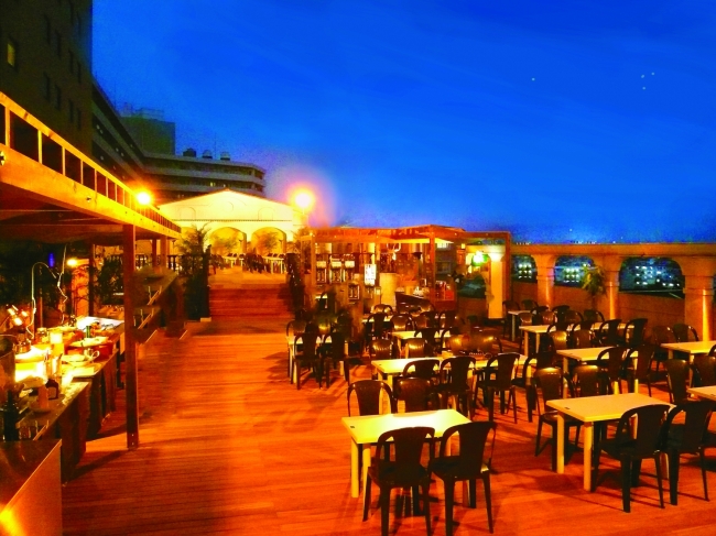 ホテル・アゴーラ大阪守口　ボタニカル ビアガーデン