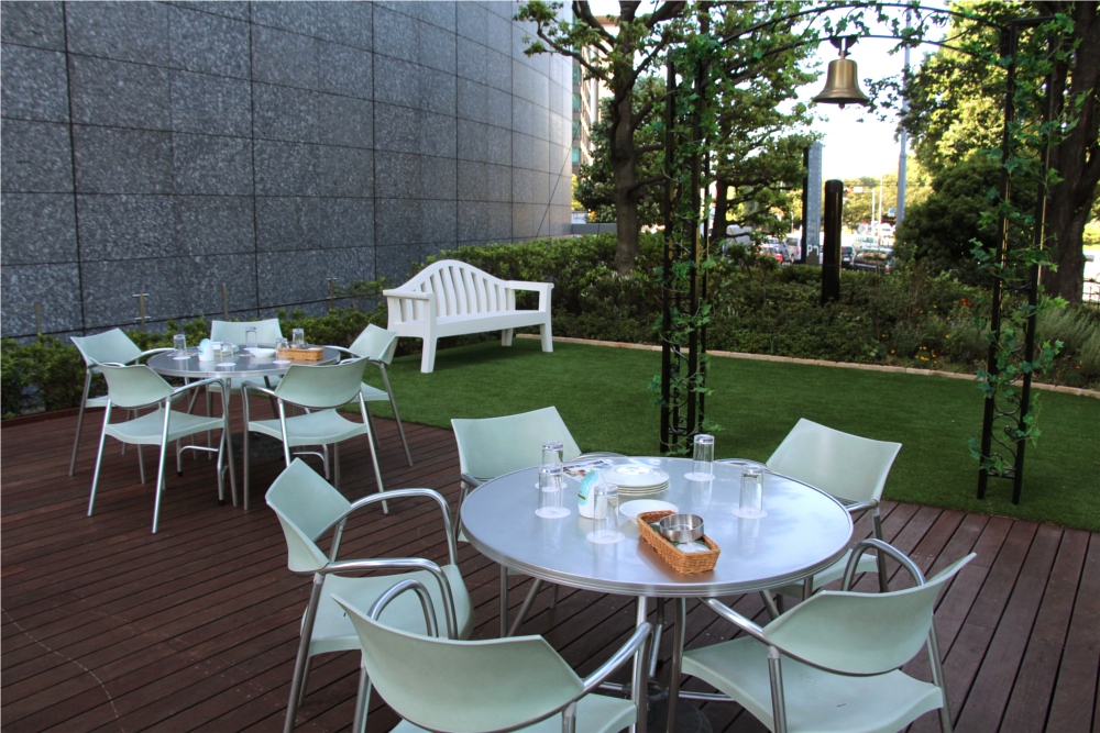 Spotwright グランドアーク半蔵門 パティオ