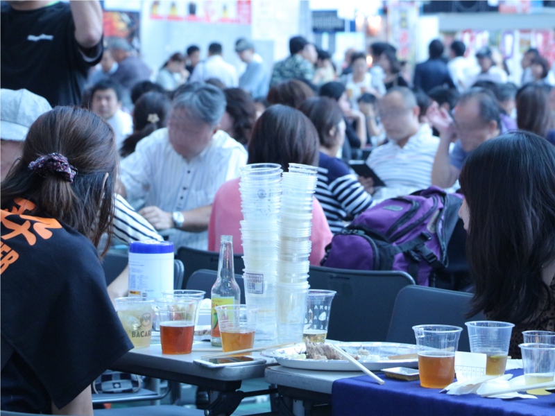 けやきひろば 秋のビールまつり