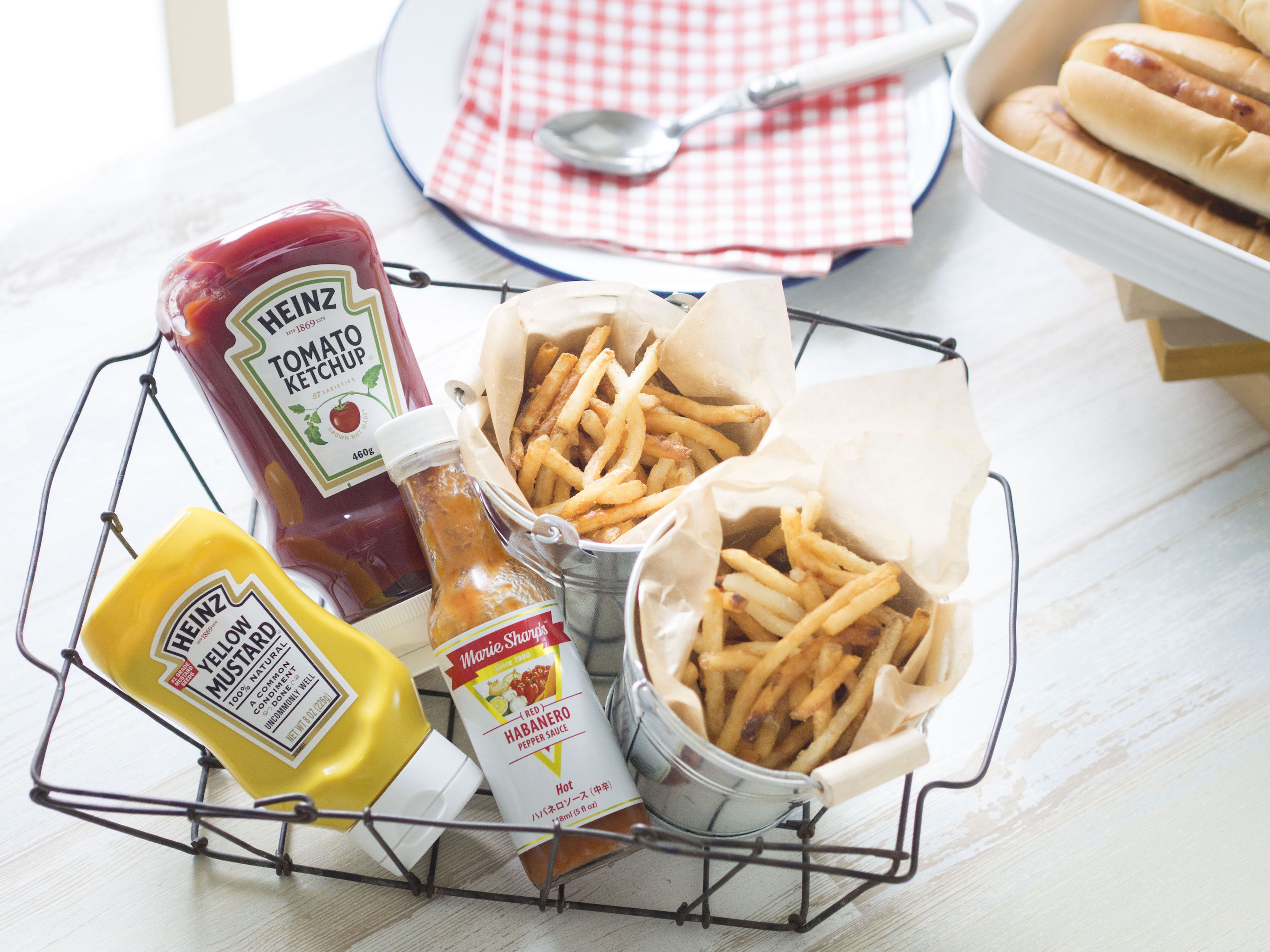 バケツたっぷりの揚げたてポテトフライ