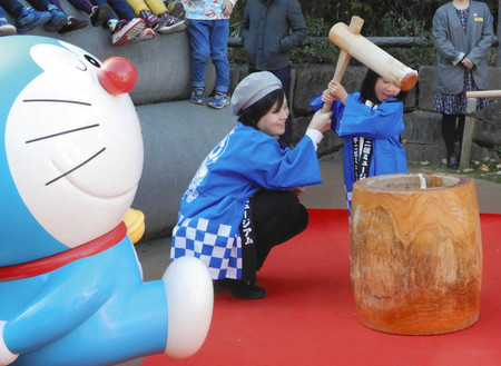 東京新聞 ドラえもんと餅つきしよう 川崎 藤子 ｆ 不二雄ミュージアム 神奈川 Tokyo Web ニュートピ Twitterで話題のニュースをお届け