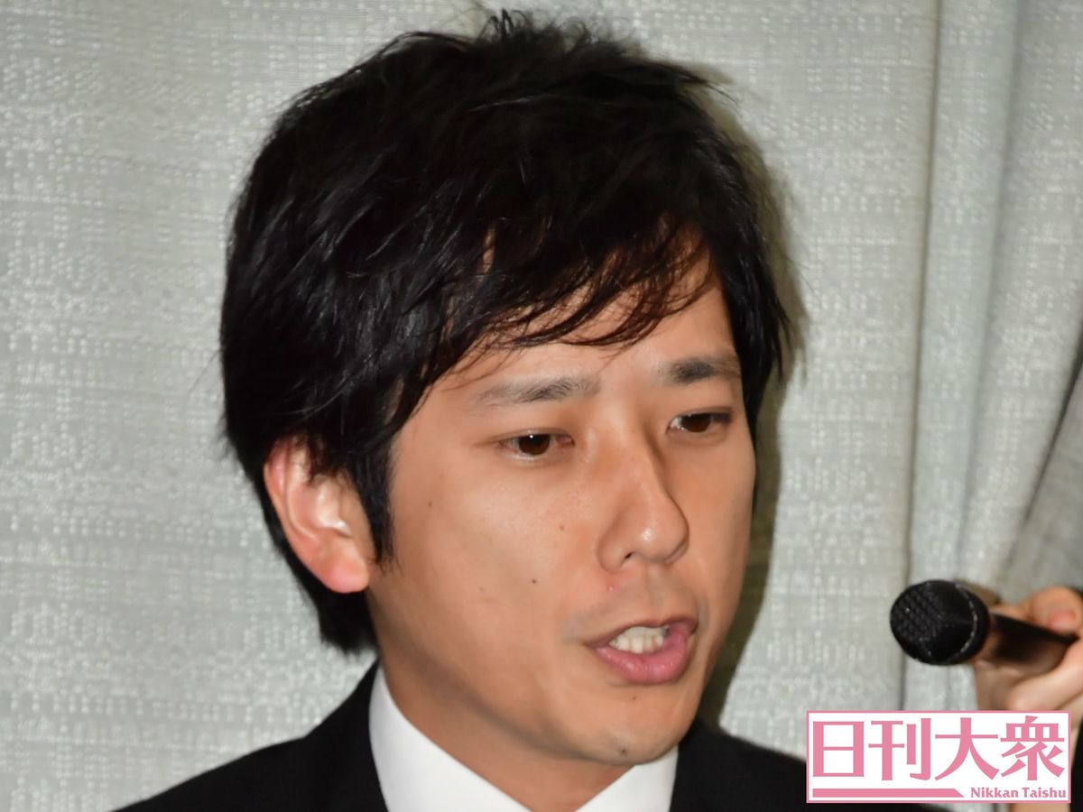 嵐 二宮和也 結婚 で過激ファンの凄惨 罵詈雑言ウチワ計画 概要 日刊大衆 イケメン ニュース ニュートピ Twitterで話題のニュースをお届け