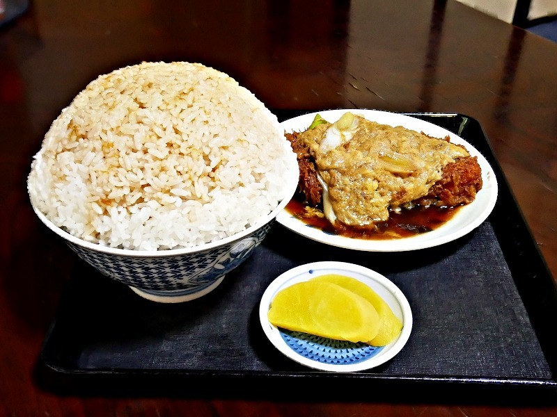 人情デカ盛り 名古屋 玉屋のもはや丼じゃない カツ丼 って Yahoo ライフマガジン ニュートピ Twitterで話題のニュースをお届け