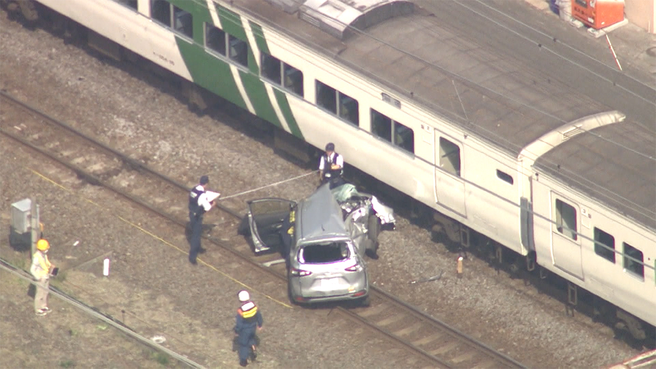 東海道線 回送電車と車衝突 男性死亡 運転見合わせ Fnn Jpプライムオンライン ニュートピ Twitterで話題のニュースをお届け