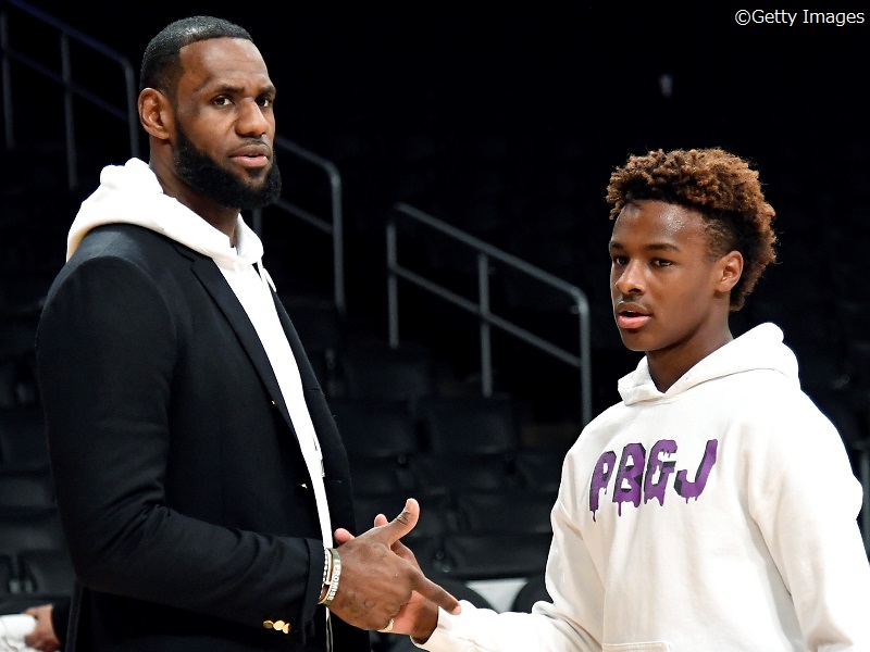 レイカーズのレブロン ジェームズがnbaのコートで息子とプレーすることについて言及 バスケットボールキング ニュートピ Twitter で話題のニュースをお届け