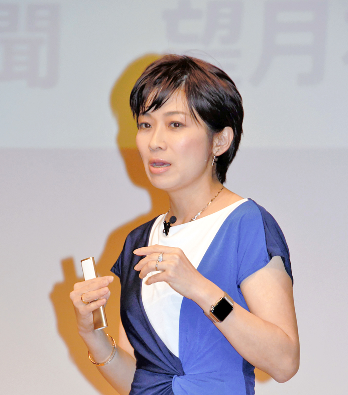 望月衣塑子記者が憲法の意義語る 福井で講演 権力に抵抗するため 政治 行政 福井のニュース 福井新聞online ニュートピ Twitterで話題のニュースをお届け