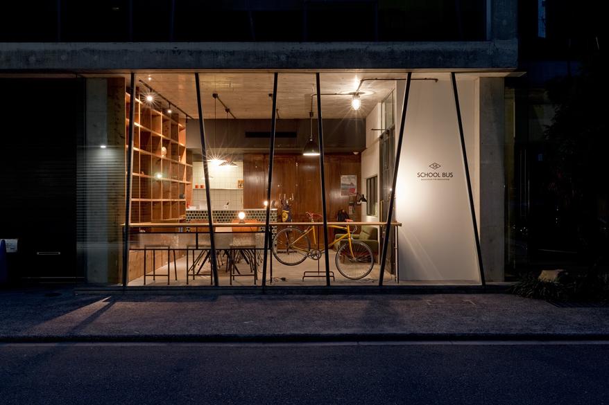 居心地の良い馴染みのあるバーのような場所のリノベーション事例