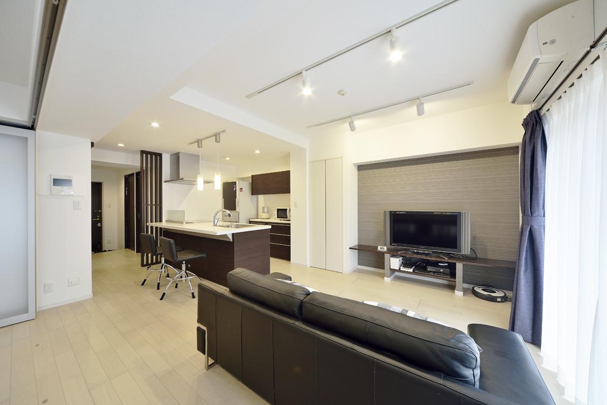 開放的な空間とシンプルで落ち着きのあるインテリアのリノベーション事例