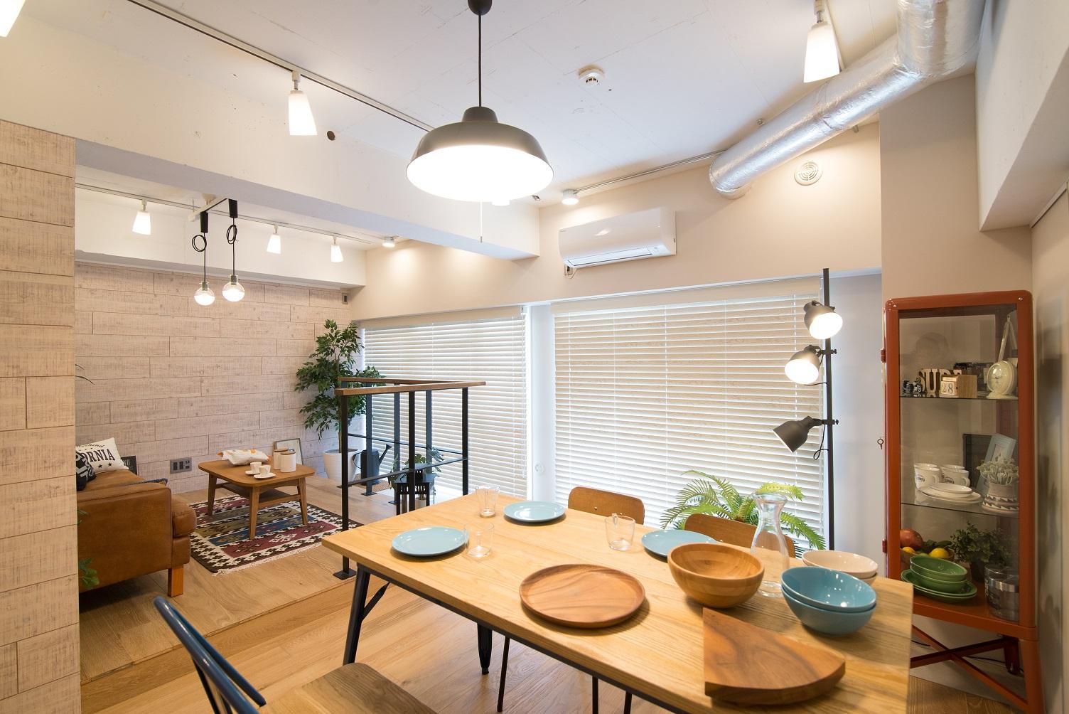 カフェのテラス席のような雰囲気が魅力的のリノベーション事例