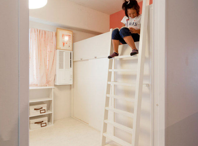押し入れを、真っ白なロフト式の二段ベッドへのリノベーション事例