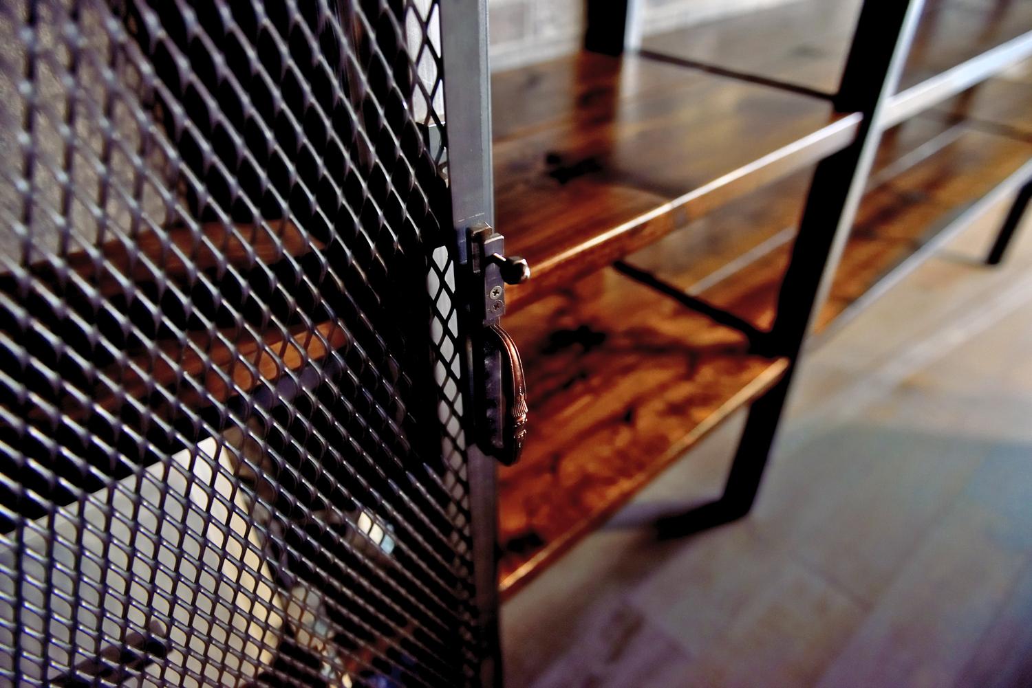 エイジング加工で重厚な雰囲気のニューヨークスタイルのリノベーション事例