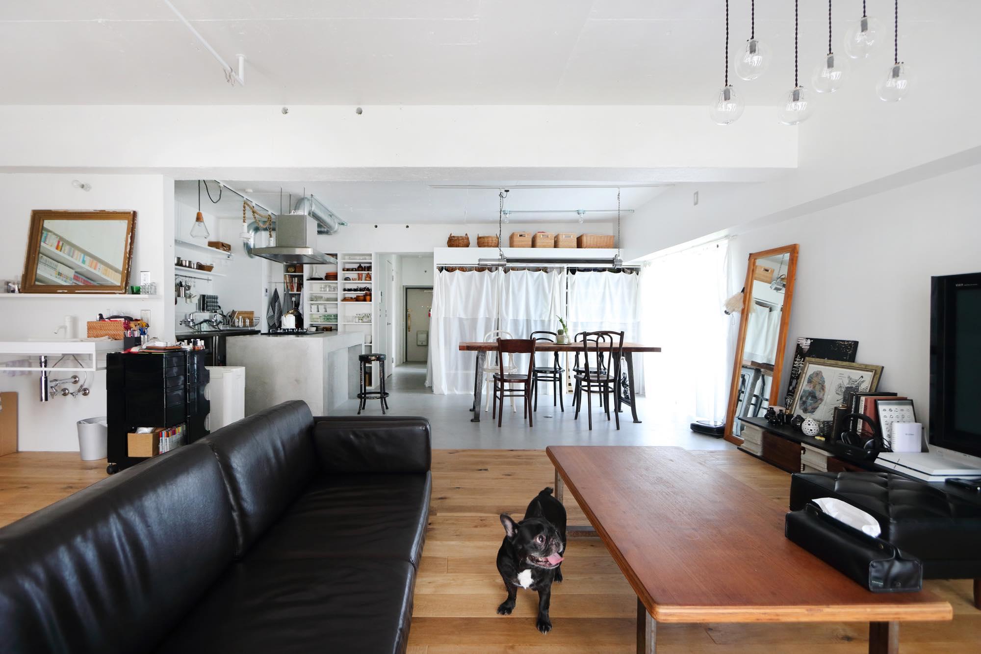 モールテックスで仕上げたシンプルなダイニングキッチンのリノベーション事例