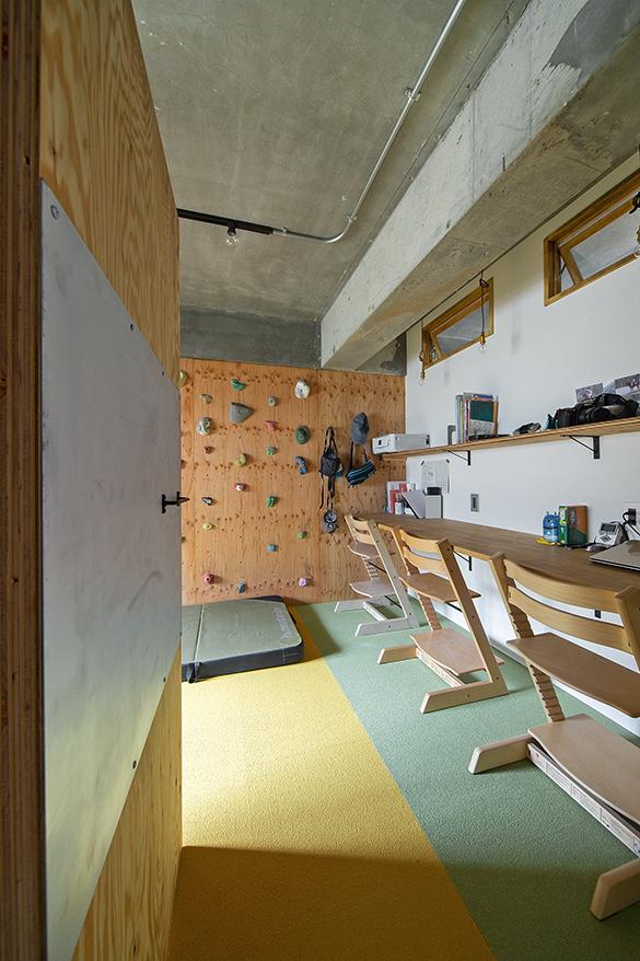 キャンプグッズを美的に収納。アウトドア大好き家族の住まいのリノベーション事例