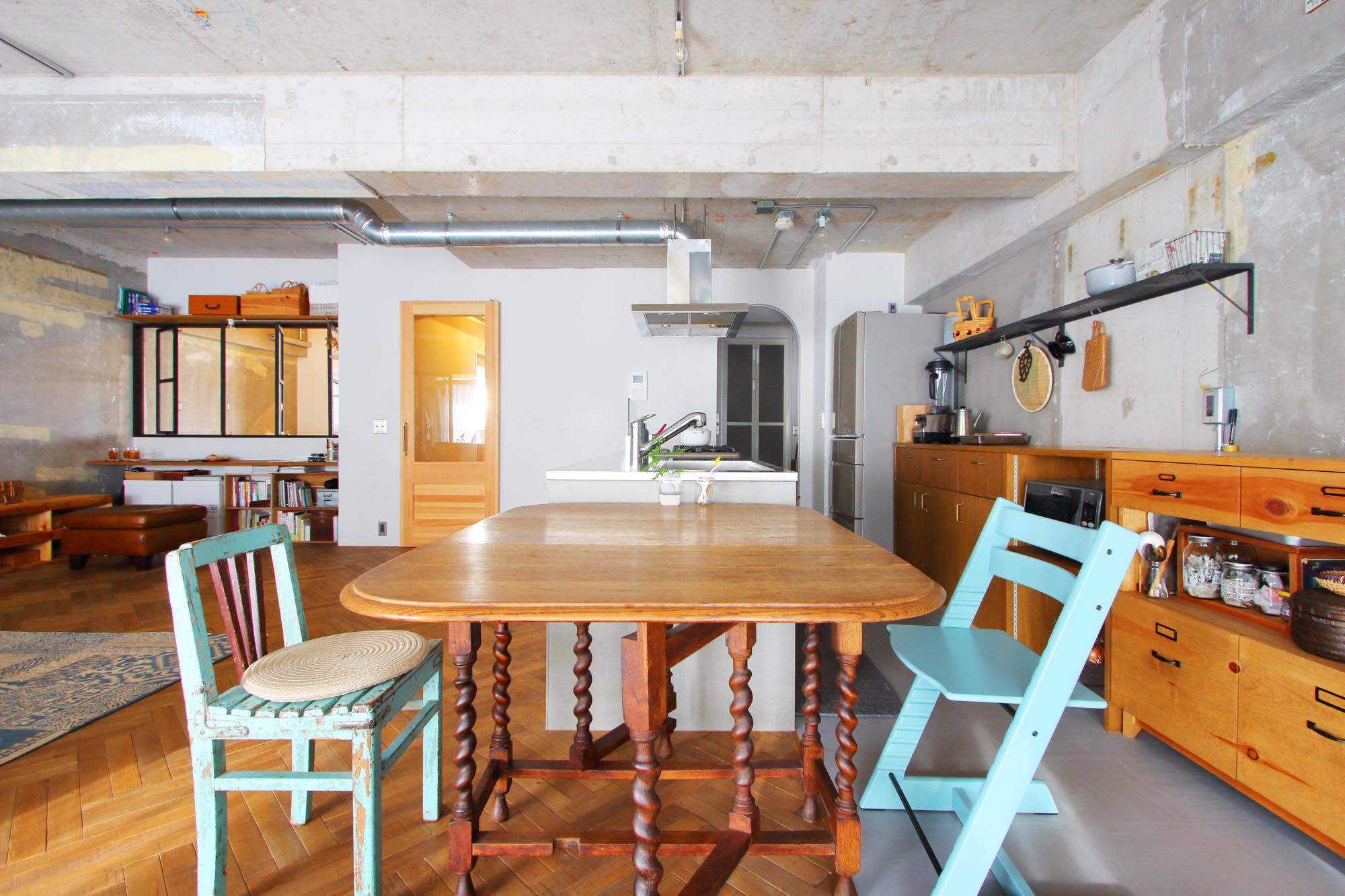 25畳の床一面がヘリンボーン！のリノベーション事例