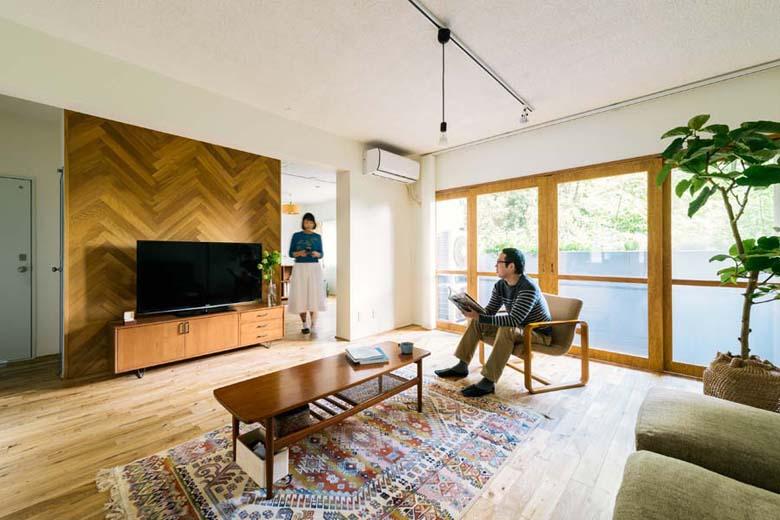 ヘリンボーンの壁がポイントに！のリノベーション事例