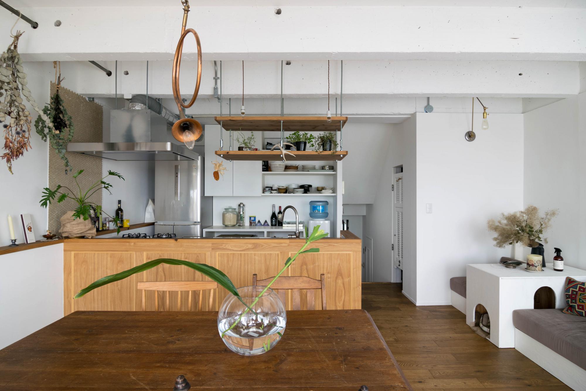 六角形のアンティーク調のタイルがおしゃれのリノベーション事例