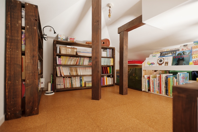 LDKを1階から2階へ。きちっと仕切らない間取りの工夫のリノベーション事例