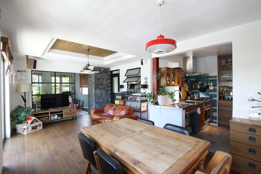 ヴィンテージ薫る明るい住まいのリノベーション事例