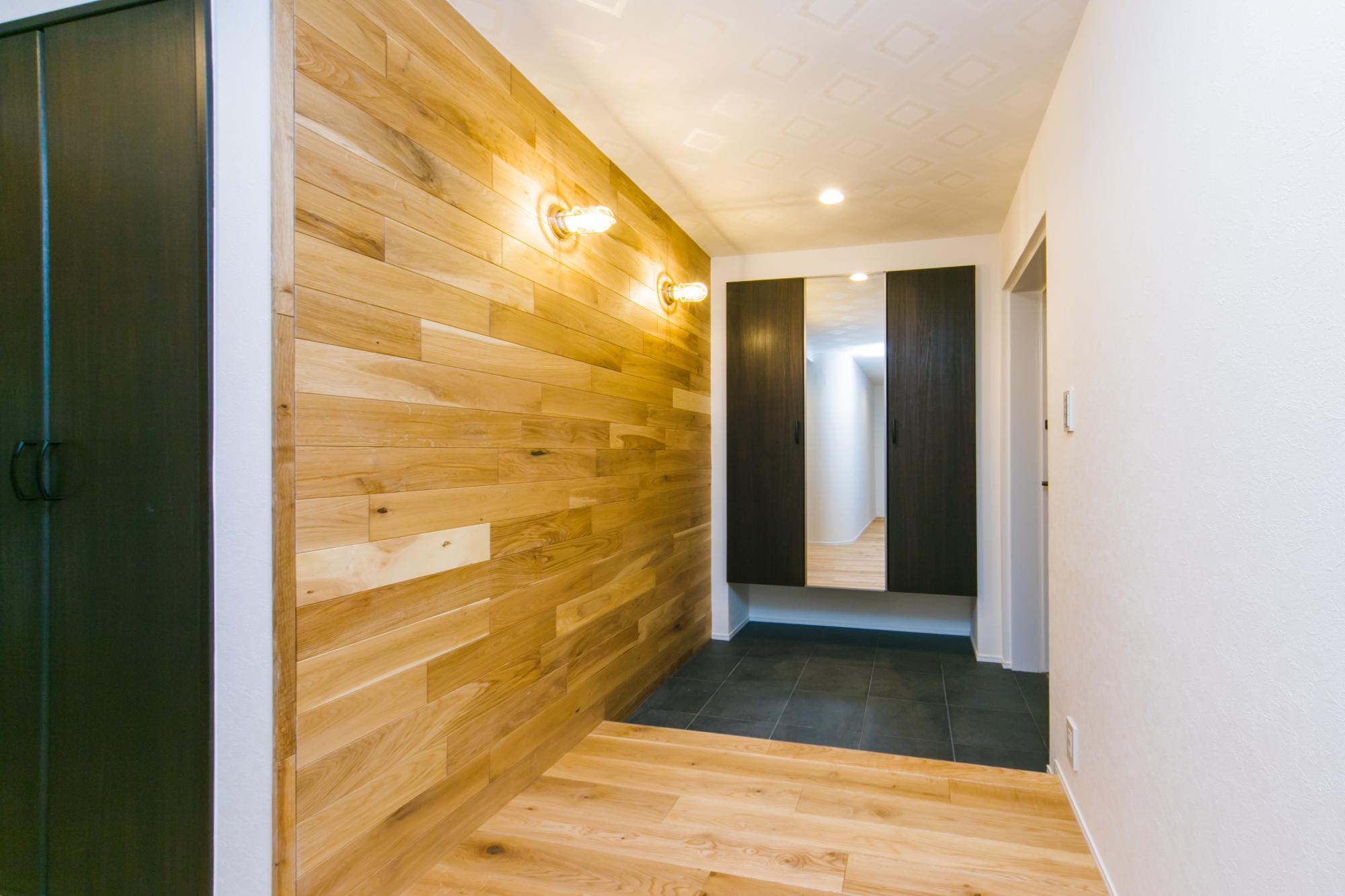 贅沢に木を使った上質な空間のリノベーション事例