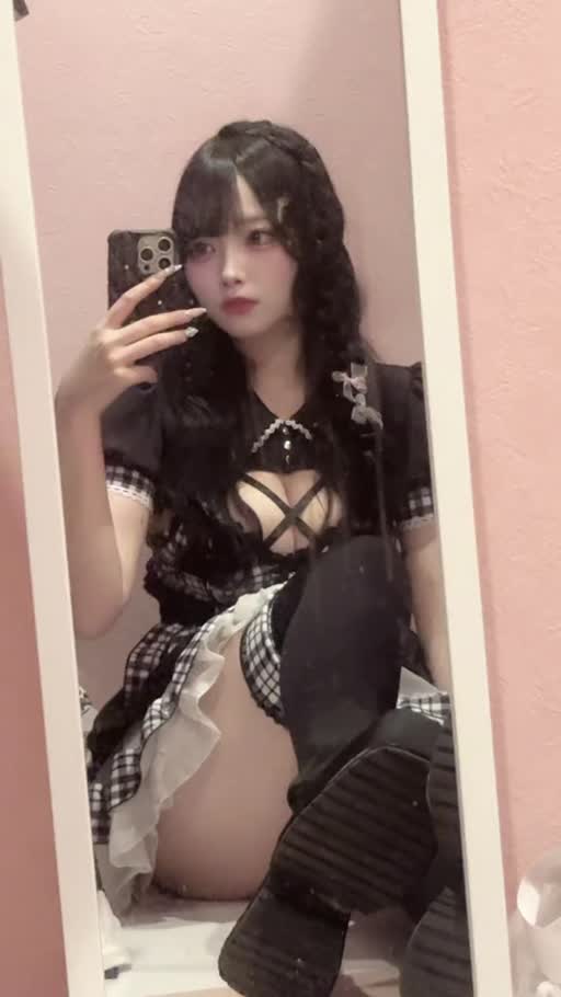 にこる